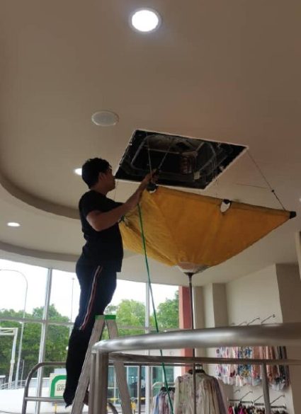 gambar-galeri-kerja-penyelenggaraan-aircond-website-mzmahligai.com-9